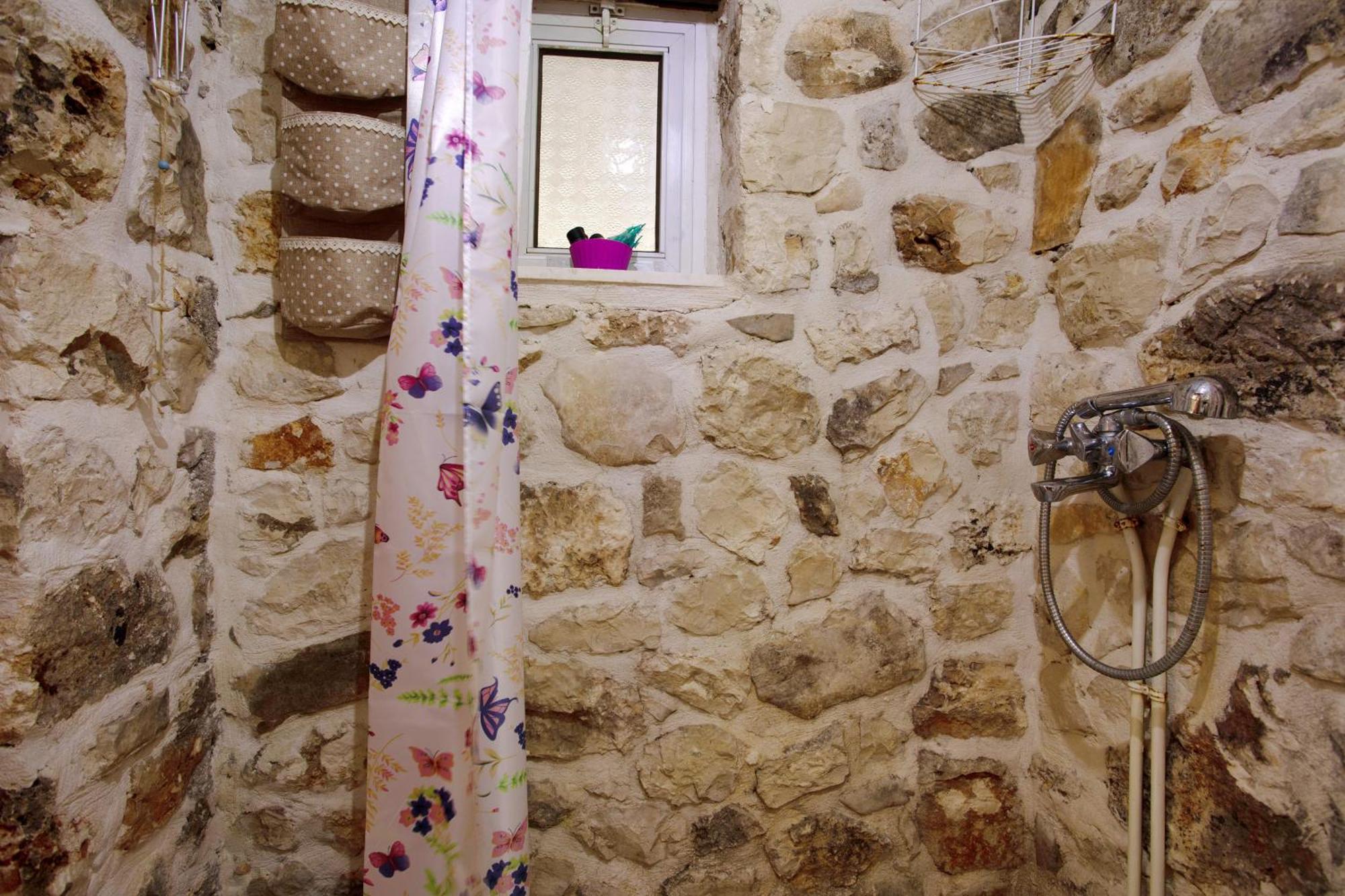 Holiday home Lithahiro Stone House *