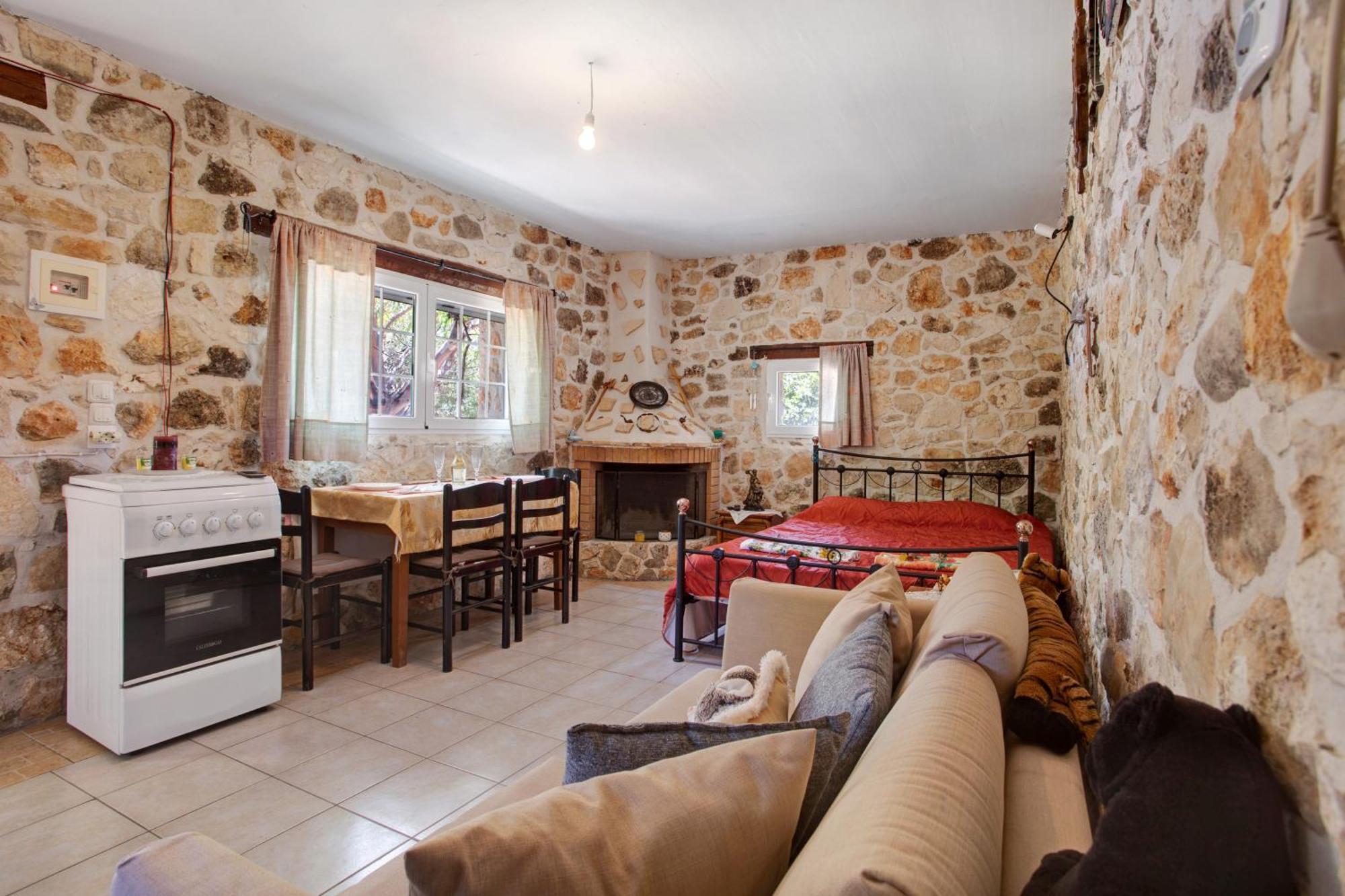 Lithahiro Stone House